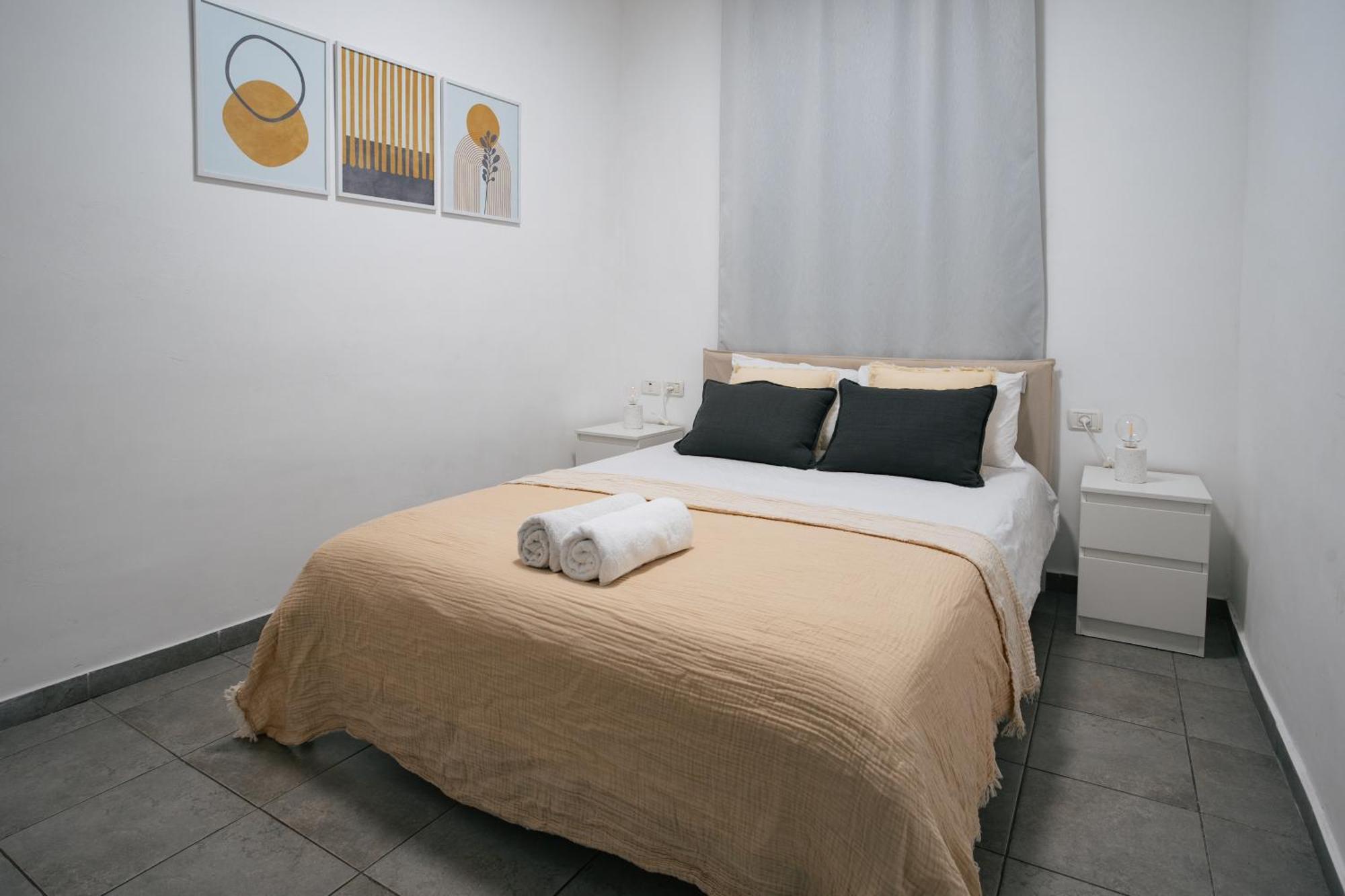 Haim Arlosoroff Residence With Shelter Tel Aviv Bagian luar foto